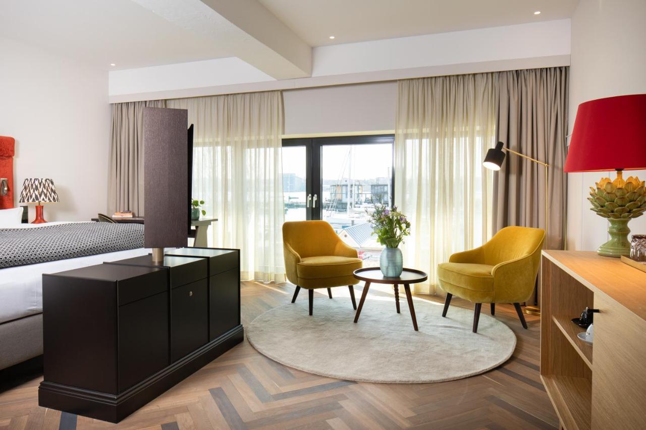 Das James Фленсбург Экстерьер фото A room at the hotel