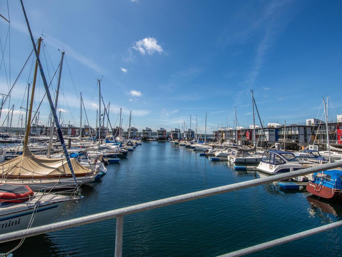 Das James Фленсбург Экстерьер фото The marina at Ocean Village